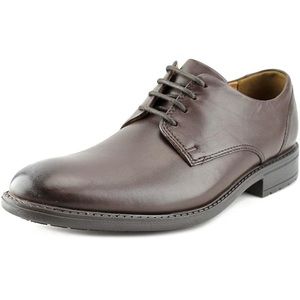 Clarks Men’s Truxton Plain Oxford Leather Shoes